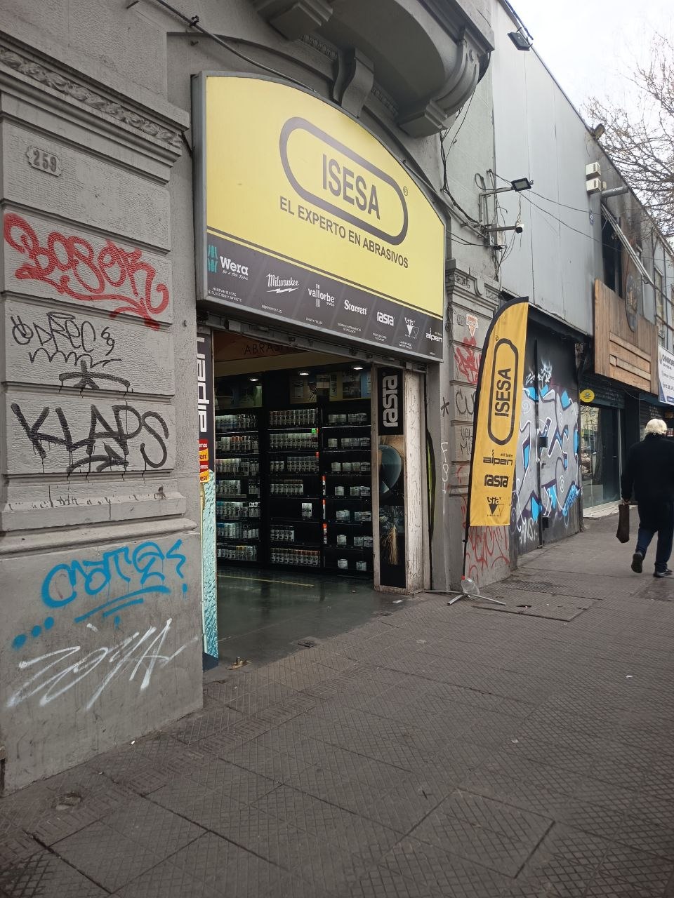 Local ISESA — El Experto en Abrasivos en 10 de Julio Huamachuco